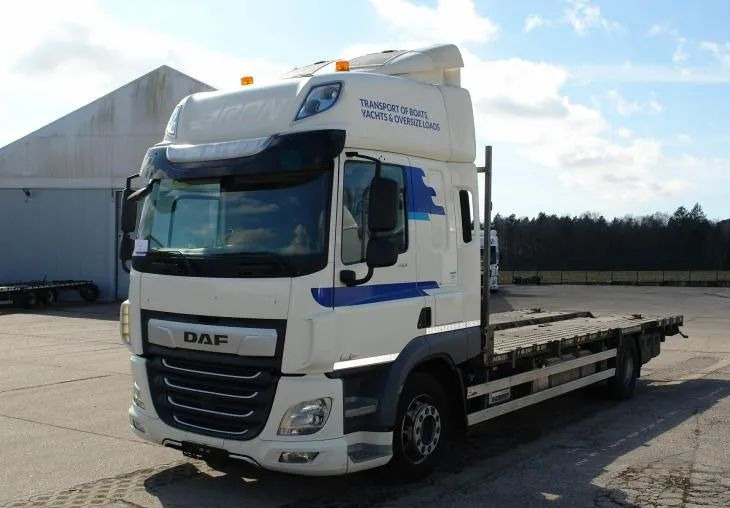 DAF CF 410 EURO 6 Laweta - Platforma super stan - משאית צד נופל/ שטוחה: תמונה 1 DAF CF 410 EURO 6 Laweta - Platforma super stan - משאית צד נופל/ שטוחה: תמונה 1