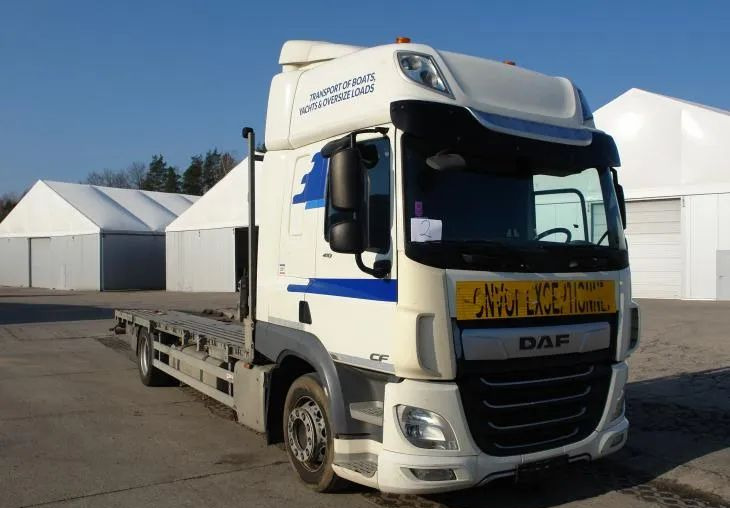 DAF CF 410 EURO 6 Laweta - Platforma super stan - משאית צד נופל/ שטוחה: תמונה 4 DAF CF 410 EURO 6 Laweta - Platforma super stan - משאית צד נופל/ שטוחה: תמונה 4
