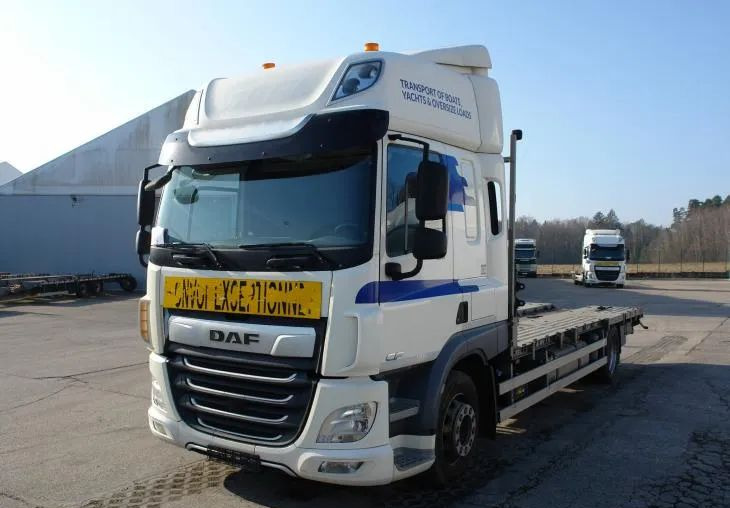 DAF CF 410 EURO 6 Laweta - Platforma super stan - משאית צד נופל/ שטוחה: תמונה 2 DAF CF 410 EURO 6 Laweta - Platforma super stan - משאית צד נופל/ שטוחה: תמונה 2