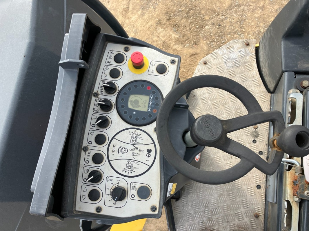 רולר BOMAG DE BW 135 AD-5 Stage IIIa/Tier 4i: תמונה 6 רולר BOMAG DE BW 135 AD-5 Stage IIIa/Tier 4i: תמונה 6