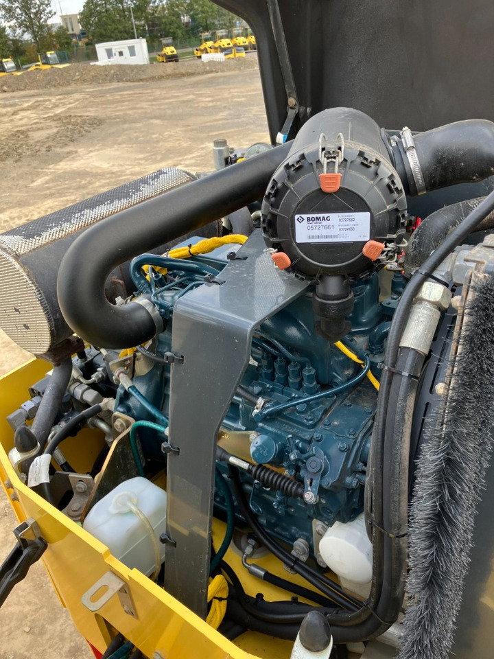 רולר BOMAG DE BW 135 AD-5 Stage IIIa/Tier 4i: תמונה 13 רולר BOMAG DE BW 135 AD-5 Stage IIIa/Tier 4i: תמונה 13