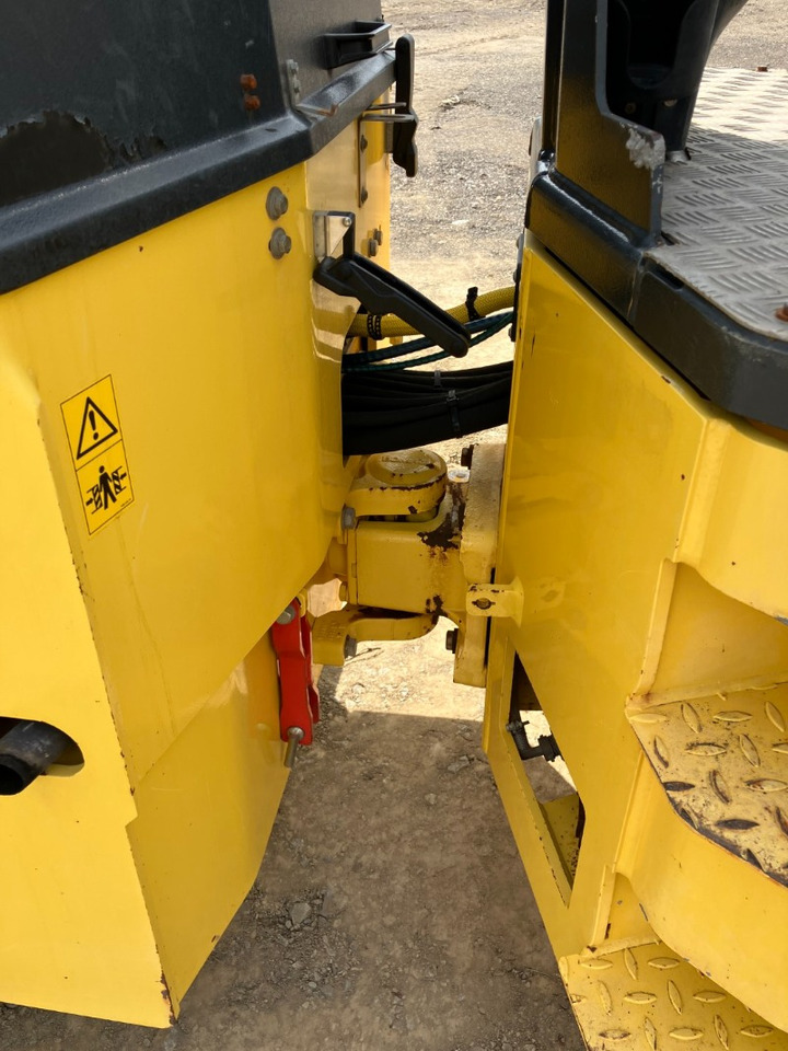 רולר BOMAG DE BW 135 AD-5 Stage IIIa/Tier 4i: תמונה 15 רולר BOMAG DE BW 135 AD-5 Stage IIIa/Tier 4i: תמונה 15