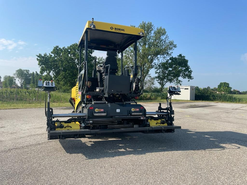 BOMAG IT BF 300 P S340-2 TV Stage IIIa/Tier 3 - מרצף אספלט: תמונה 3 BOMAG IT BF 300 P S340-2 TV Stage IIIa/Tier 3 - מרצף אספלט: תמונה 3
