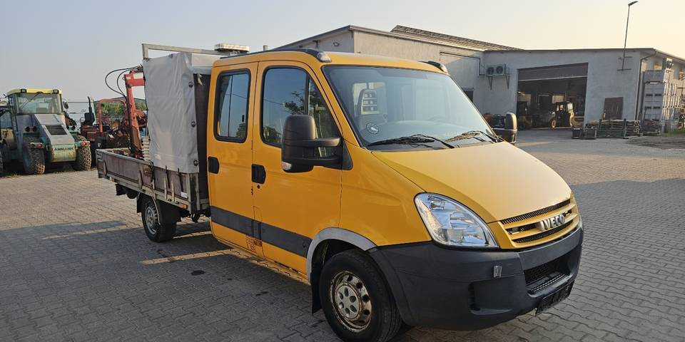 Iveco Daily 35S14 HDS 830 kg doka dubel brygadówka - כלי רכב מסחרי במיטה שטוחה: תמונה 4 Iveco Daily 35S14 HDS 830 kg doka dubel brygadówka - כלי רכב מסחרי במיטה שטוחה: תמונה 4