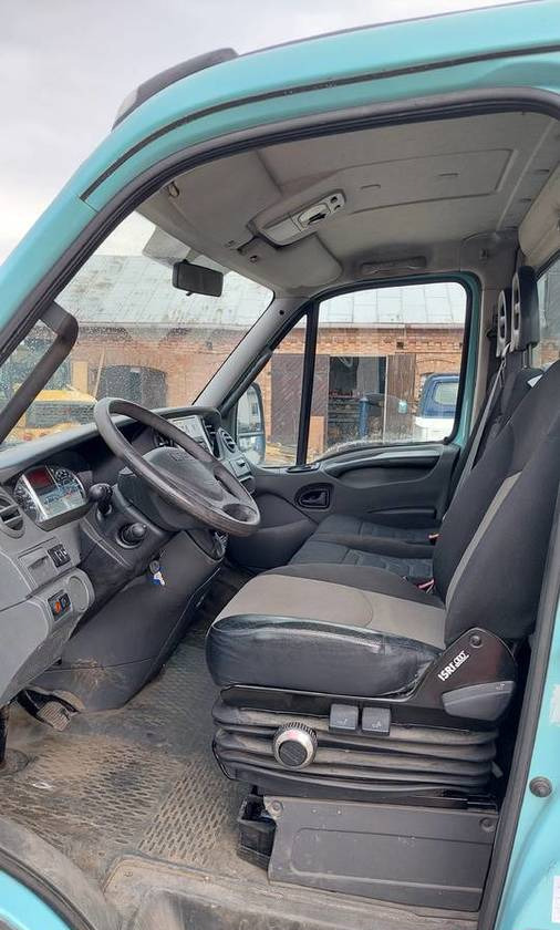 כלי רכב מסחרי במיטה שטוחה Iveco Daily 65C17 silnik 3.0 skrzynia automat: תמונה 10 כלי רכב מסחרי במיטה שטוחה Iveco Daily 65C17 silnik 3.0 skrzynia automat: תמונה 10