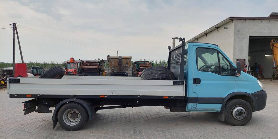 כלי רכב מסחרי במיטה שטוחה Iveco Daily 65C17 silnik 3.0 skrzynia automat: תמונה 6 כלי רכב מסחרי במיטה שטוחה Iveco Daily 65C17 silnik 3.0 skrzynia automat: תמונה 6