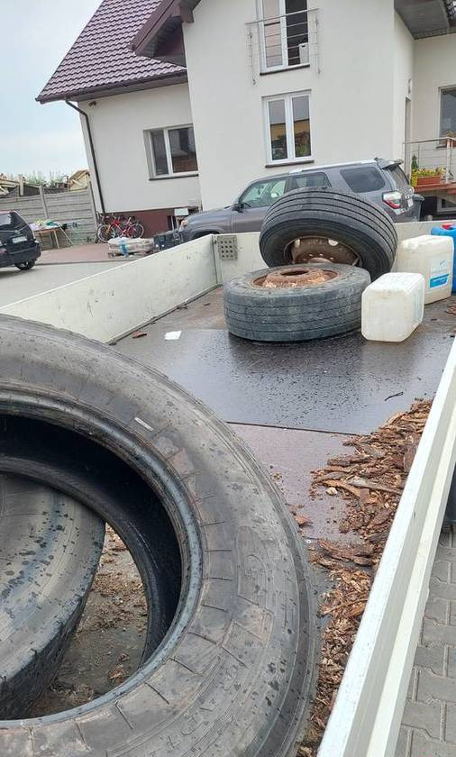 כלי רכב מסחרי במיטה שטוחה Iveco Daily 65C17 silnik 3.0 skrzynia automat: תמונה 9 כלי רכב מסחרי במיטה שטוחה Iveco Daily 65C17 silnik 3.0 skrzynia automat: תמונה 9