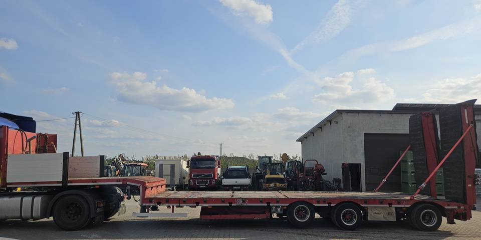 Naczepa niskopodwozie Bodex KIS3J DMC 47 ton - סמיטריילר עם מטען נמוך: תמונה 4 Naczepa niskopodwozie Bodex KIS3J DMC 47 ton - סמיטריילר עם מטען נמוך: תמונה 4