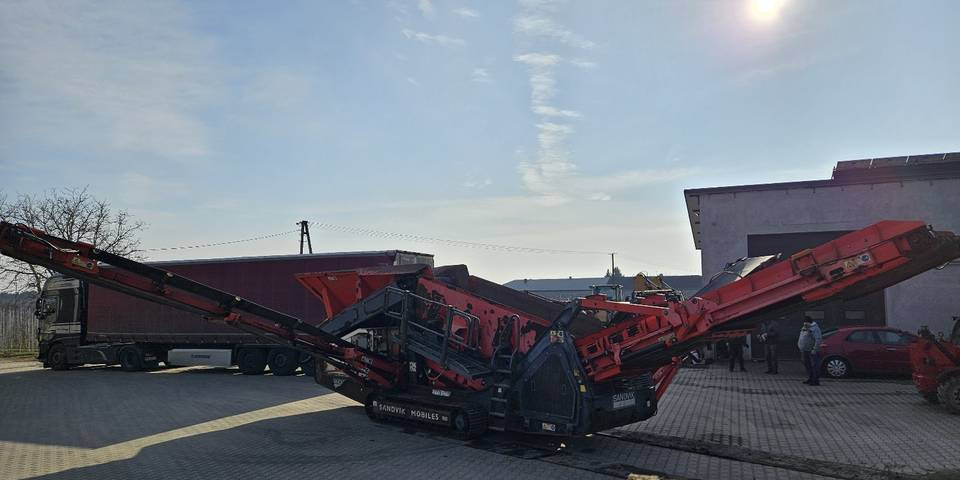 Przesiewacz mobilny Sandvik QE241 tylko 2980 h - משקף: תמונה 5 Przesiewacz mobilny Sandvik QE241 tylko 2980 h - משקף: תמונה 5