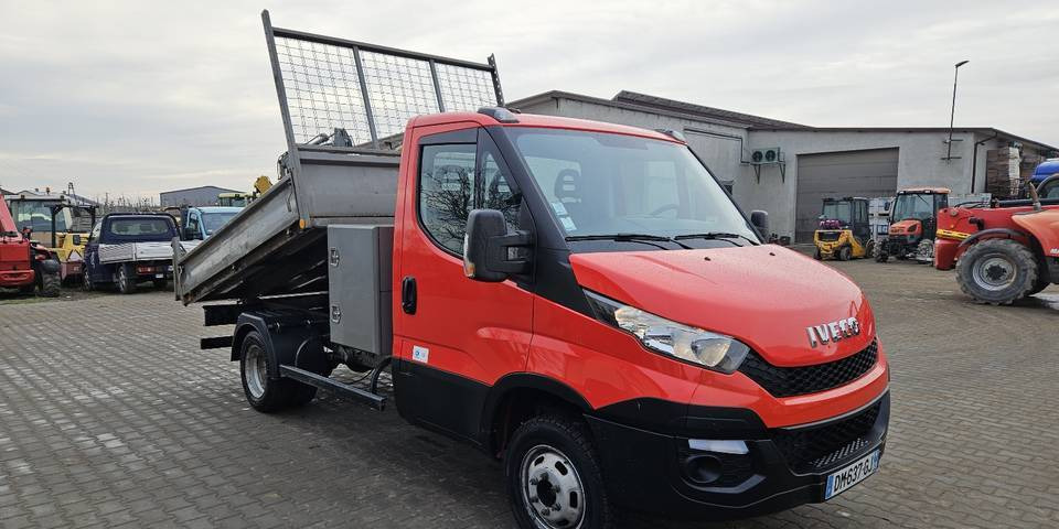 Wywrotka Iveco Daily 35S14 DMC 3,5t FV23% klima JPM - מכונות אחרות: תמונה 4 Wywrotka Iveco Daily 35S14 DMC 3,5t FV23% klima JPM - מכונות אחרות: תמונה 4