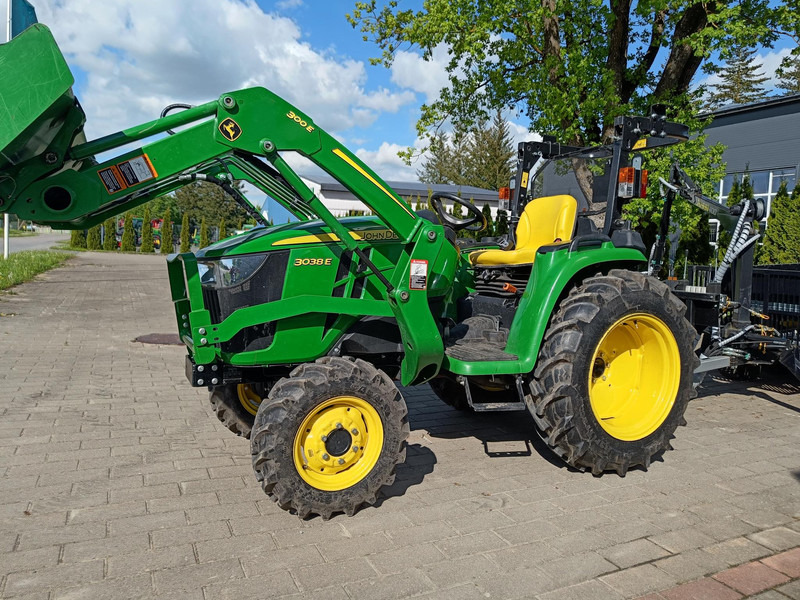 John Deere 3038E Vahva Jussi 400 - טרקטור חקלאי: תמונה 2 John Deere 3038E Vahva Jussi 400 - טרקטור חקלאי: תמונה 2