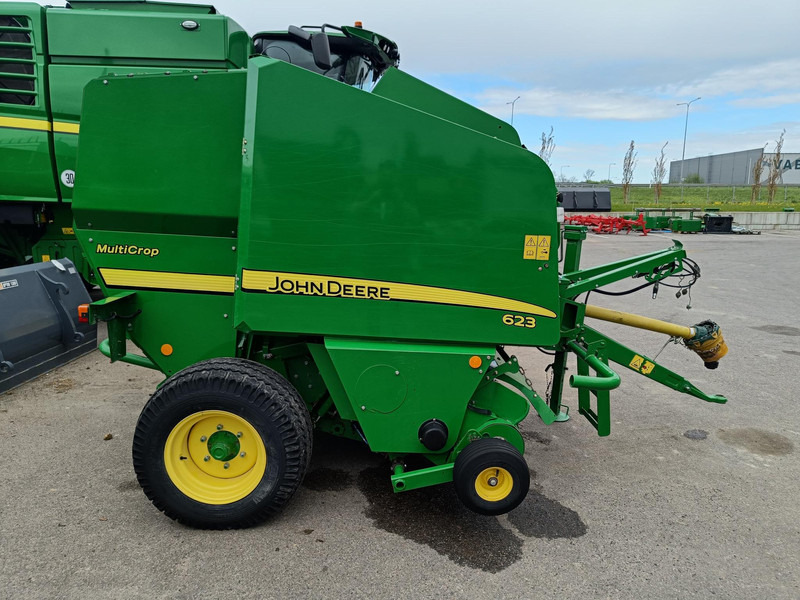 John Deere 623N - מכונת צרור עגולה: תמונה 5 John Deere 623N - מכונת צרור עגולה: תמונה 5