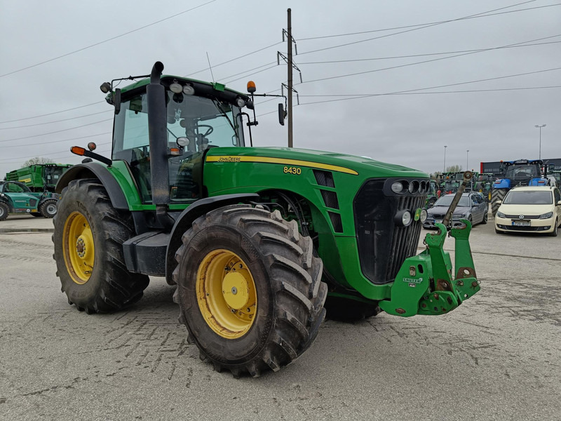 John Deere 8430 PST - טרקטור חקלאי: תמונה 1 John Deere 8430 PST - טרקטור חקלאי: תמונה 1