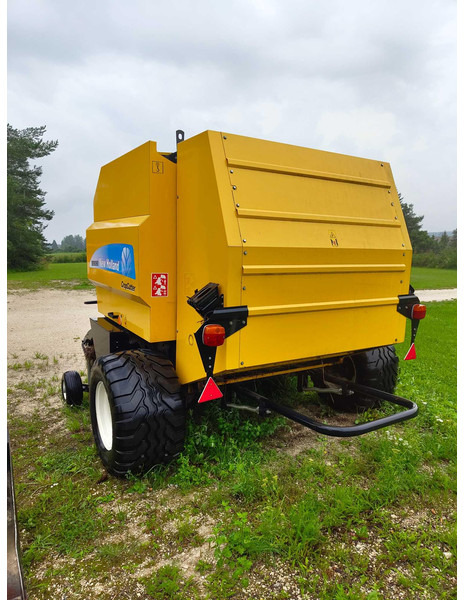 New Holland BR 6090 - מכונת צרור עגולה: תמונה 2 New Holland BR 6090 - מכונת צרור עגולה: תמונה 2