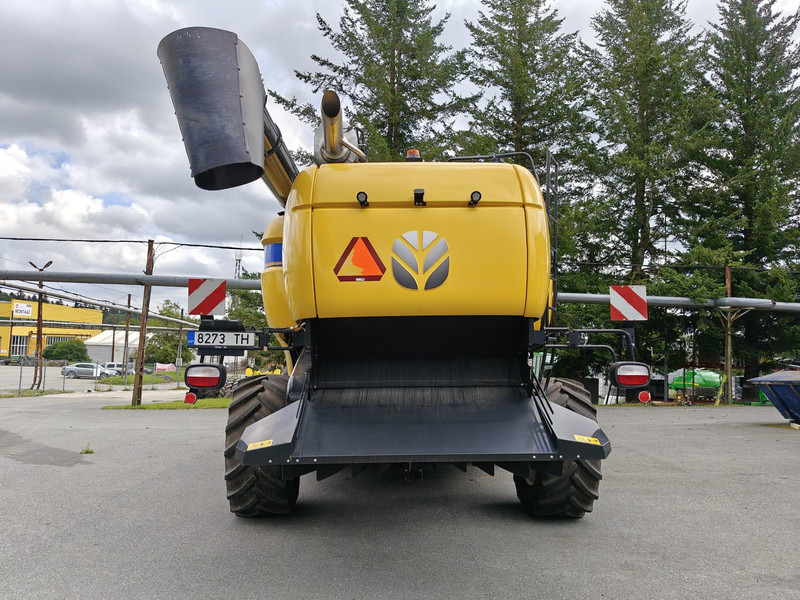 New Holland CX 8.90 - מקצרת קומבינה: תמונה 4 New Holland CX 8.90 - מקצרת קומבינה: תמונה 4