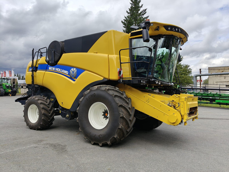 New Holland CX 8.90 - מקצרת קומבינה: תמונה 1 New Holland CX 8.90 - מקצרת קומבינה: תמונה 1
