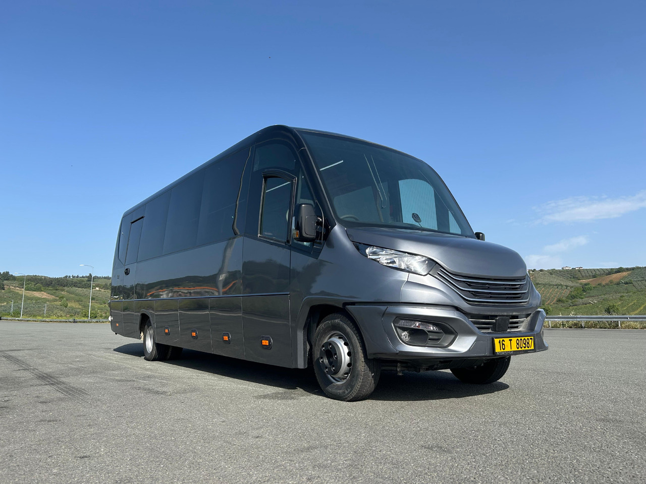 IVECO DAILY - RIGHT HAND DRIVE TOURISTIC VEHICLE - אוטובוס בין עירוני: תמונה 1 IVECO DAILY - RIGHT HAND DRIVE TOURISTIC VEHICLE - אוטובוס בין עירוני: תמונה 1