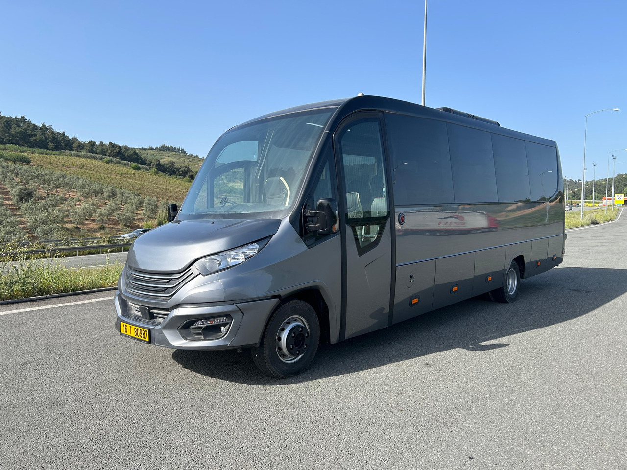 IVECO DAILY - RIGHT HAND DRIVE TOURISTIC VEHICLE - אוטובוס בין עירוני: תמונה 4 IVECO DAILY - RIGHT HAND DRIVE TOURISTIC VEHICLE - אוטובוס בין עירוני: תמונה 4