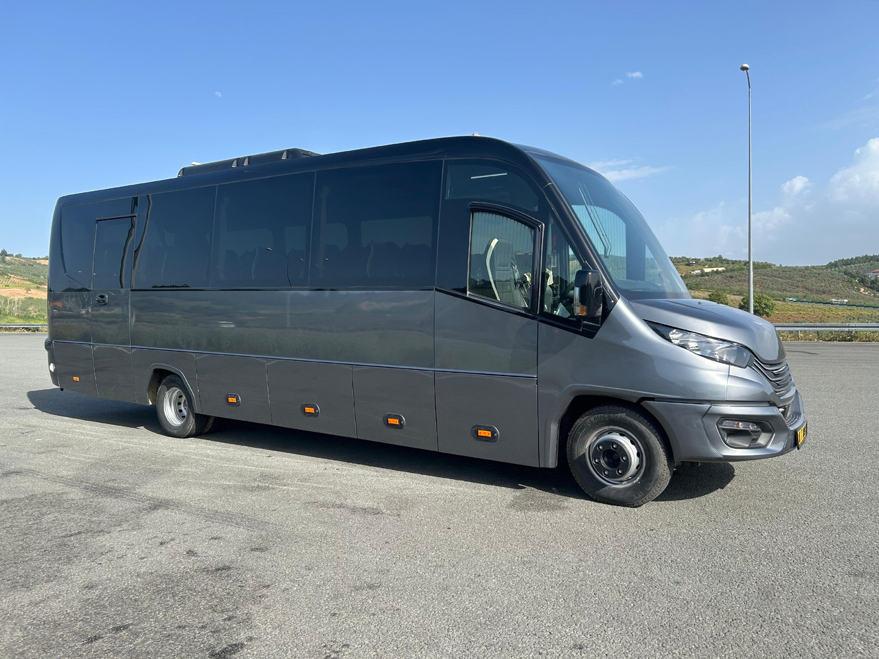 IVECO DAILY - RIGHT HAND DRIVE TOURISTIC VEHICLE - אוטובוס בין עירוני: תמונה 3 IVECO DAILY - RIGHT HAND DRIVE TOURISTIC VEHICLE - אוטובוס בין עירוני: תמונה 3