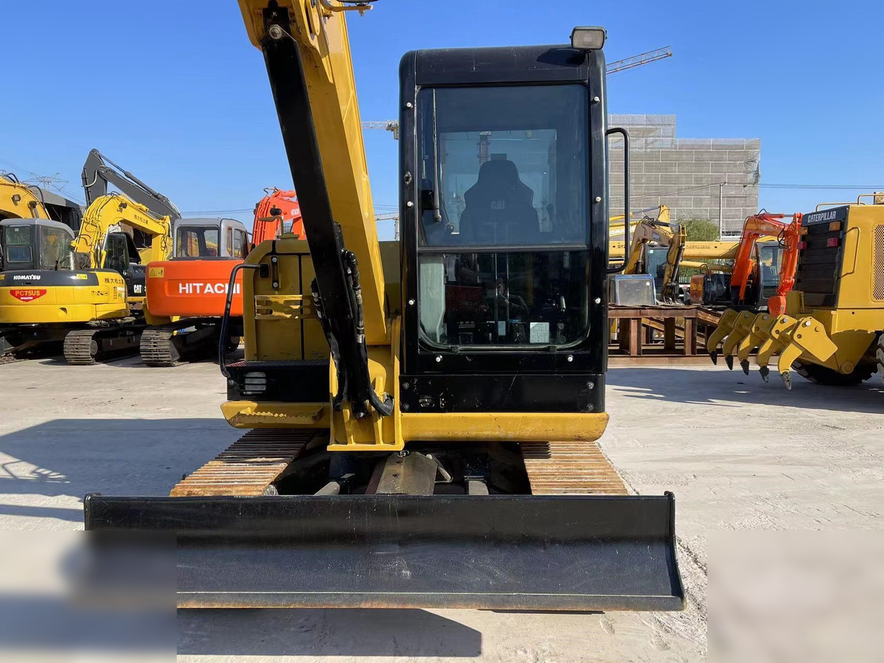 CATERPILLAR 305.5E2 - מיני מחפר: תמונה 2 CATERPILLAR 305.5E2 - מיני מחפר: תמונה 2