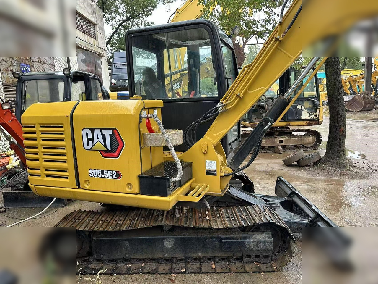 CATERPILLAR 305.5E2 - מיני מחפר: תמונה 4 CATERPILLAR 305.5E2 - מיני מחפר: תמונה 4