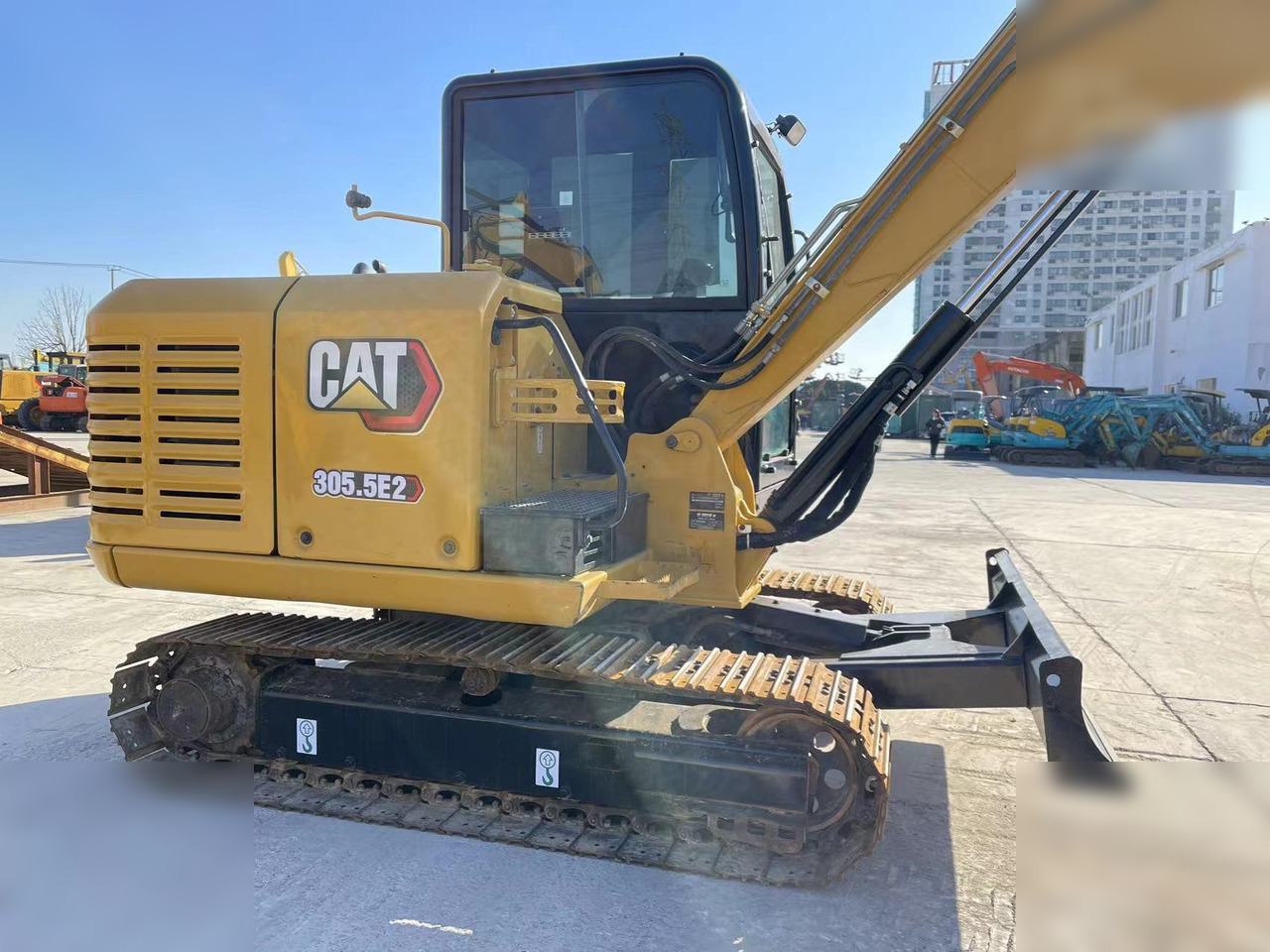 CATERPILLAR 305.5E2 - מיני מחפר: תמונה 3 CATERPILLAR 305.5E2 - מיני מחפר: תמונה 3