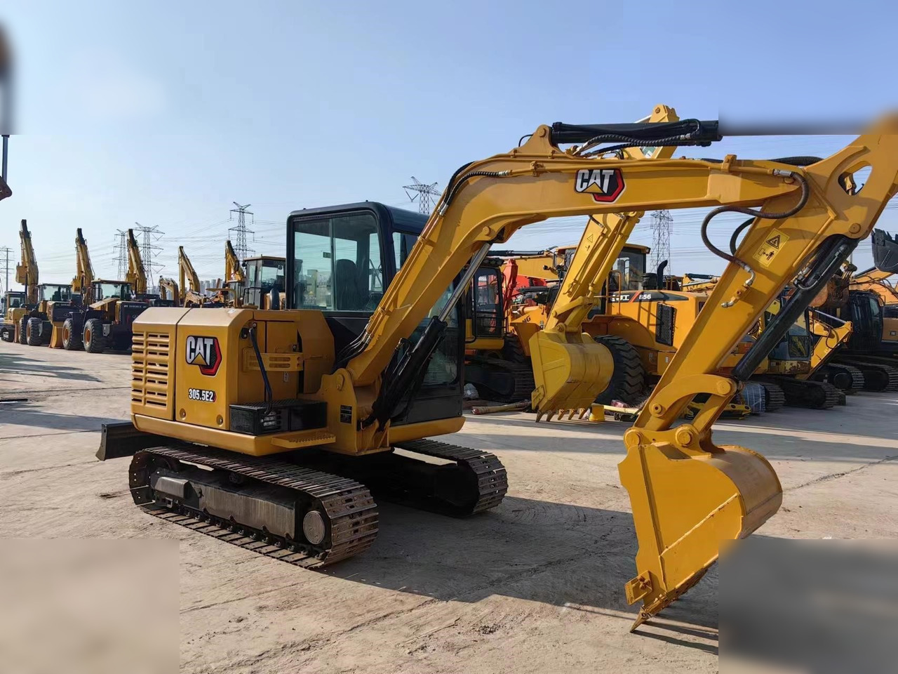 CATERPILLAR 305.5E2 - מיני מחפר: תמונה 1 CATERPILLAR 305.5E2 - מיני מחפר: תמונה 1