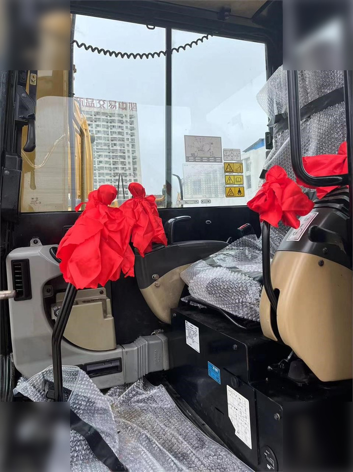 CATERPILLAR 305.5E2 - מיני מחפר: תמונה 4 CATERPILLAR 305.5E2 - מיני מחפר: תמונה 4