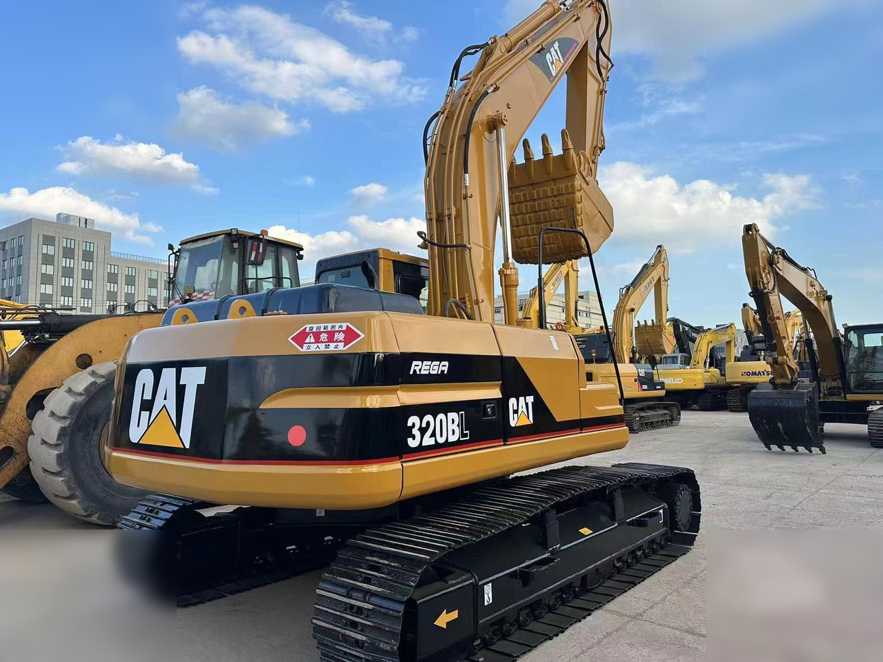 CATERPILLAR 320BL - מחפר סורק: תמונה 2 CATERPILLAR 320BL - מחפר סורק: תמונה 2
