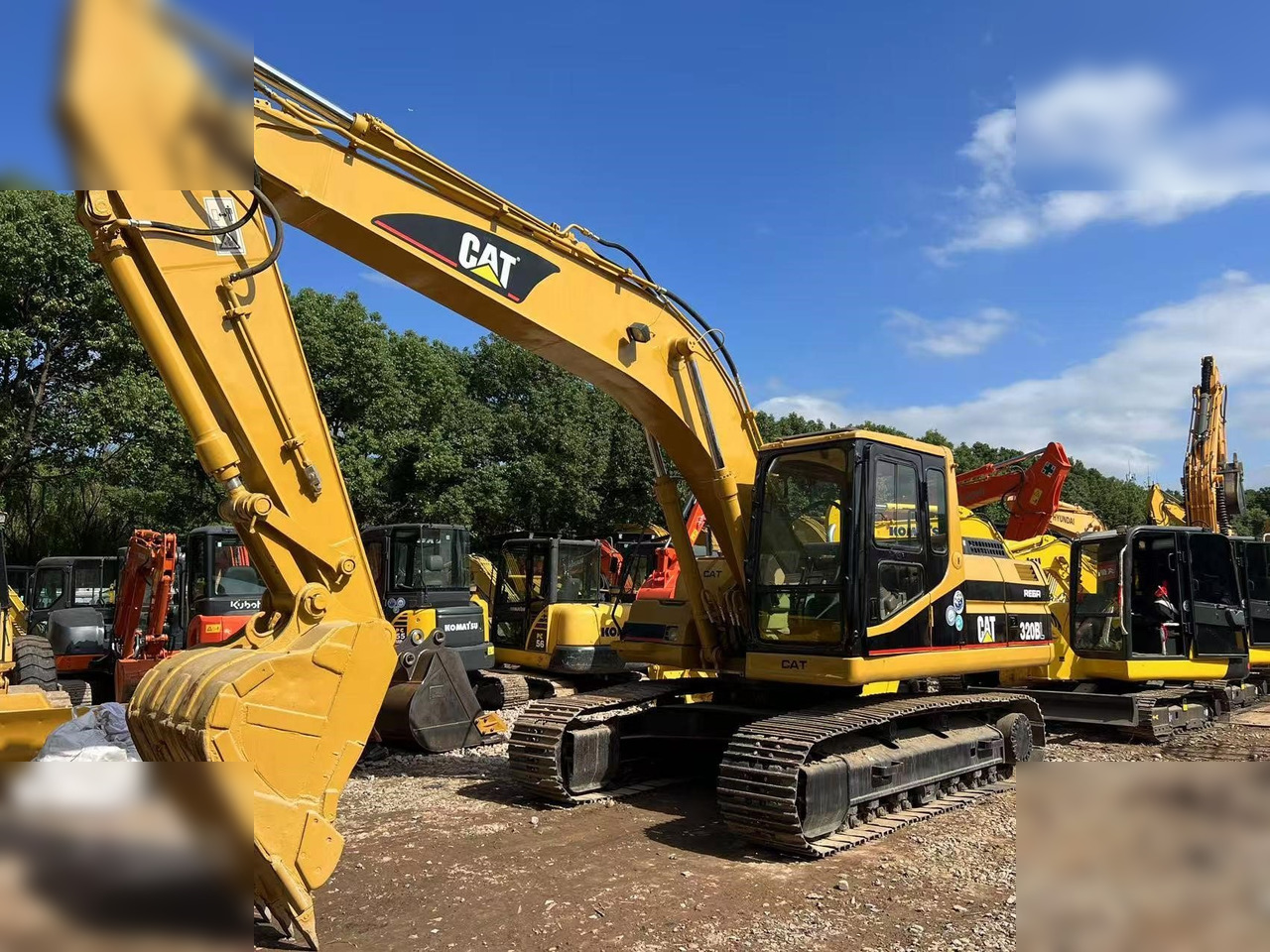 CATERPILLAR 320BL - מחפר סורק: תמונה 1 CATERPILLAR 320BL - מחפר סורק: תמונה 1