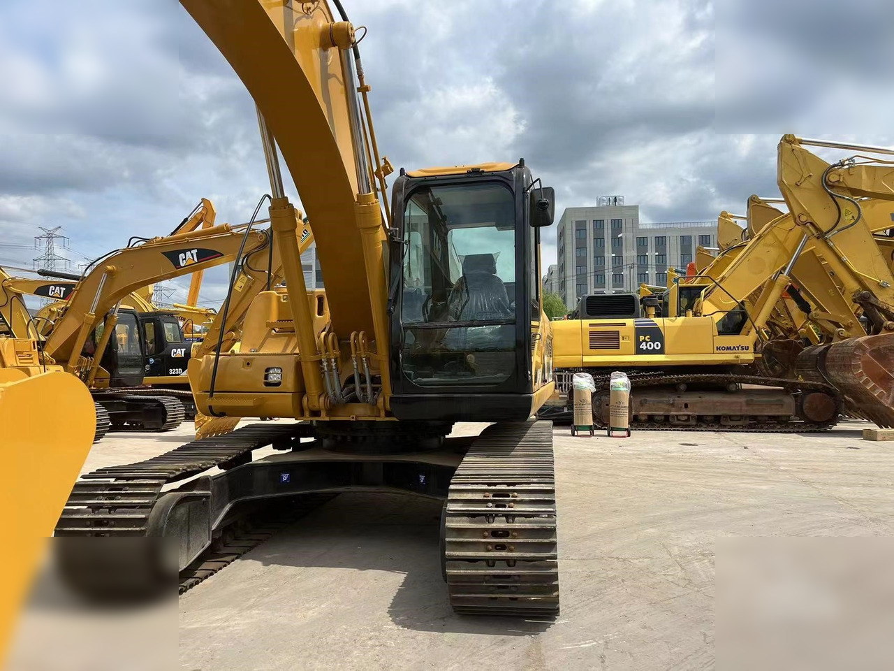 CATERPILLAR 320CL - מחפר סורק: תמונה 3 CATERPILLAR 320CL - מחפר סורק: תמונה 3