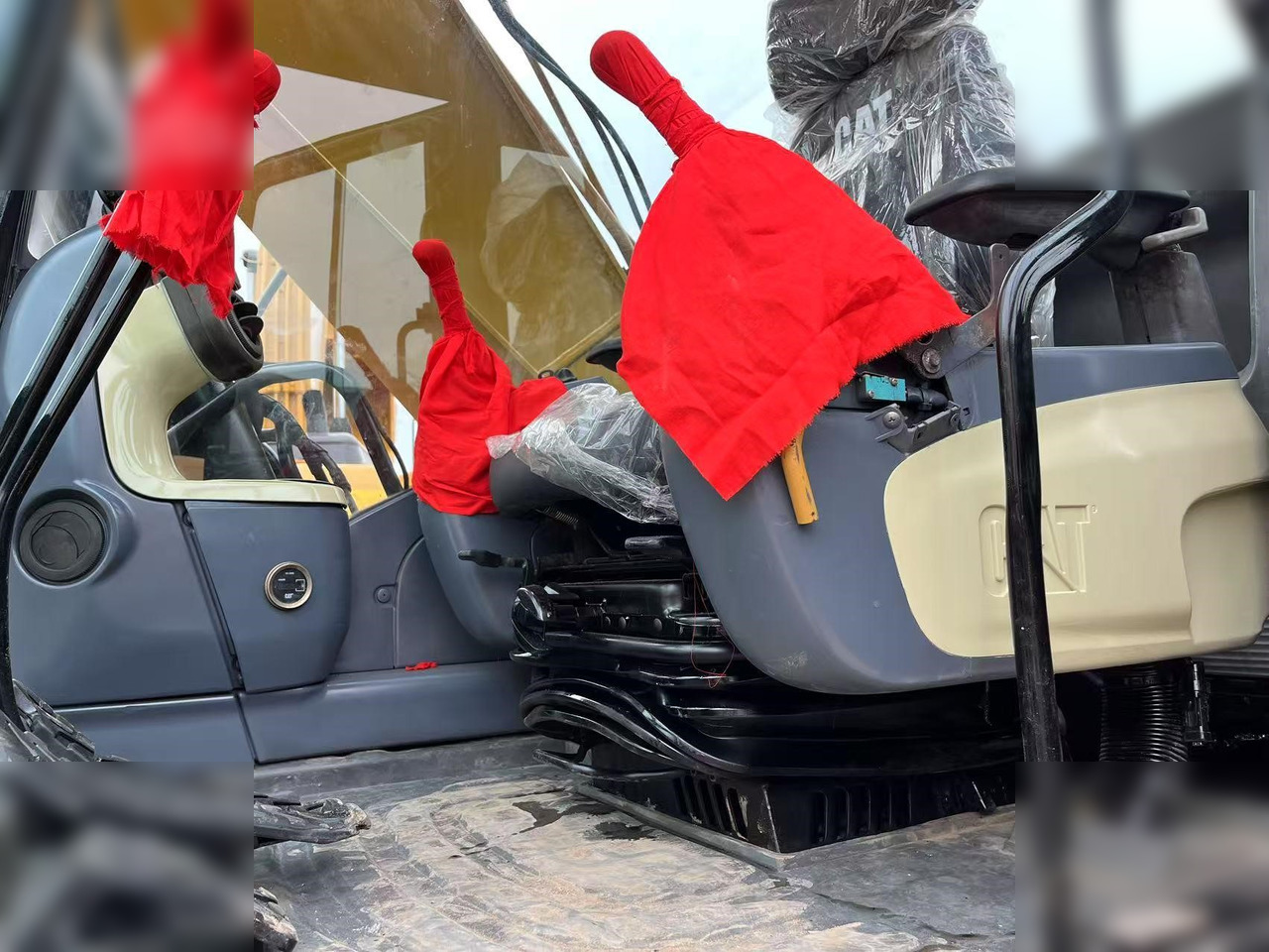 CATERPILLAR 320D2L - מחפר סורק: תמונה 5 CATERPILLAR 320D2L - מחפר סורק: תמונה 5