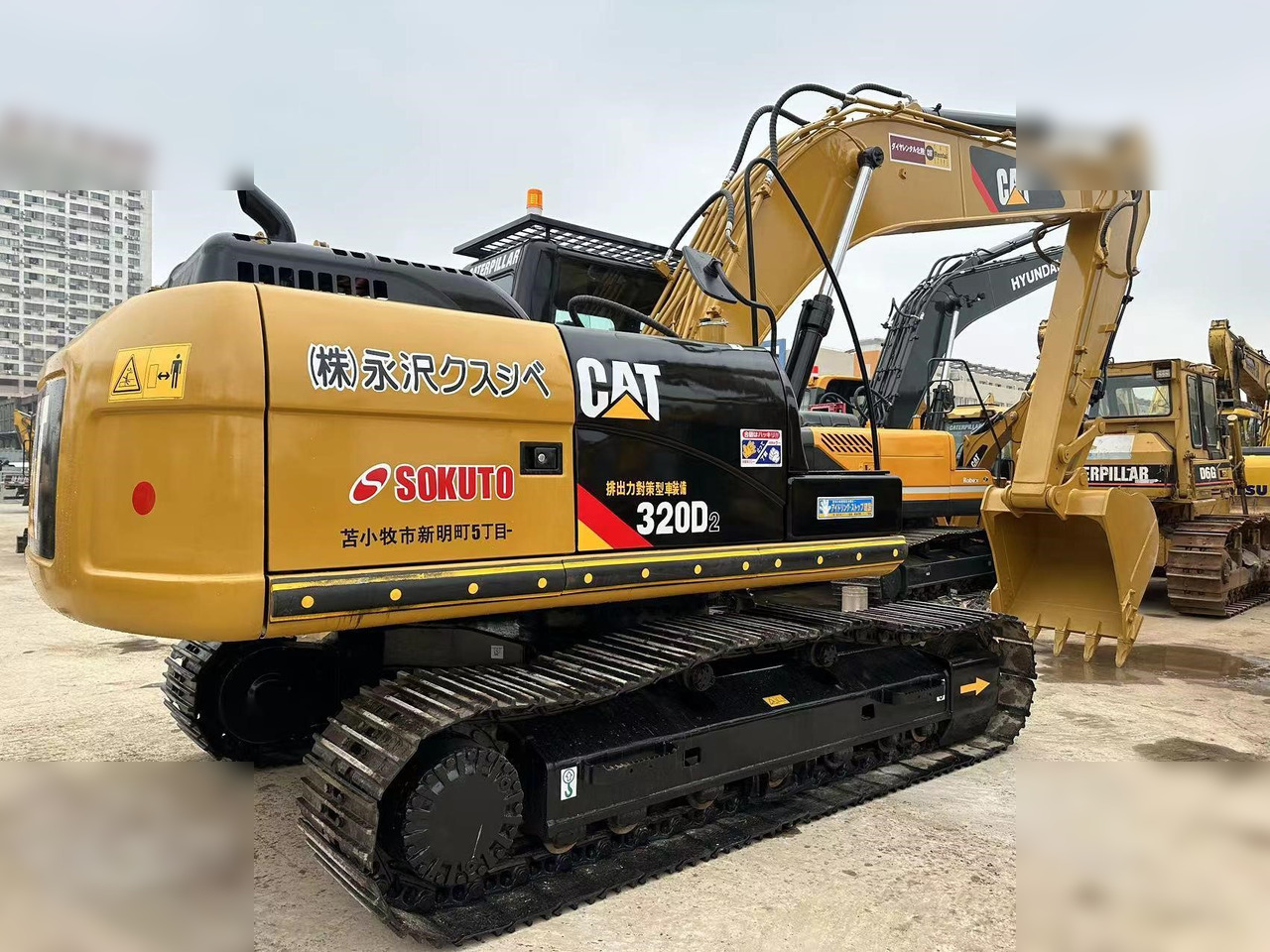 CATERPILLAR 320D2 - מחפר סורק: תמונה 2 CATERPILLAR 320D2 - מחפר סורק: תמונה 2