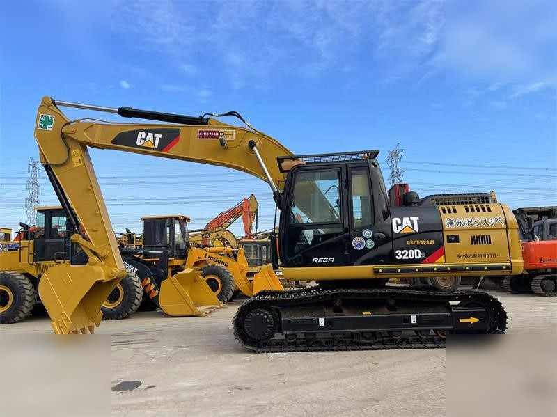 CATERPILLAR 320D2 - מחפר סורק: תמונה 1 CATERPILLAR 320D2 - מחפר סורק: תמונה 1