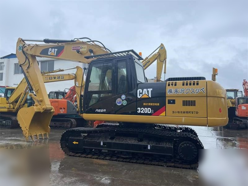 CATERPILLAR 320D2 - מחפר סורק: תמונה 1 CATERPILLAR 320D2 - מחפר סורק: תמונה 1