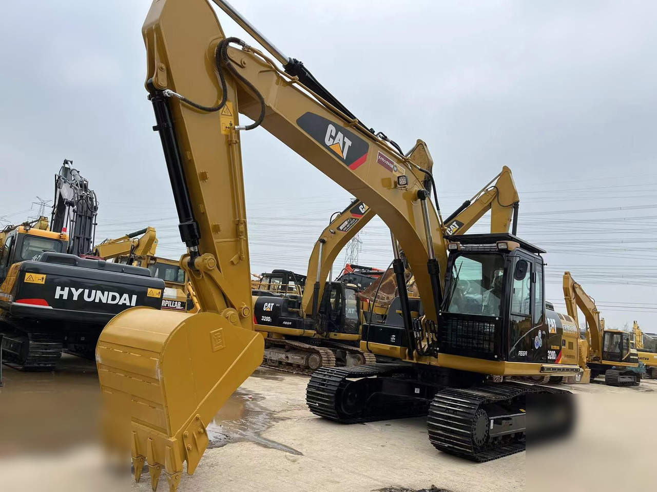 CATERPILLAR 320D2 - מחפר סורק: תמונה 1 CATERPILLAR 320D2 - מחפר סורק: תמונה 1