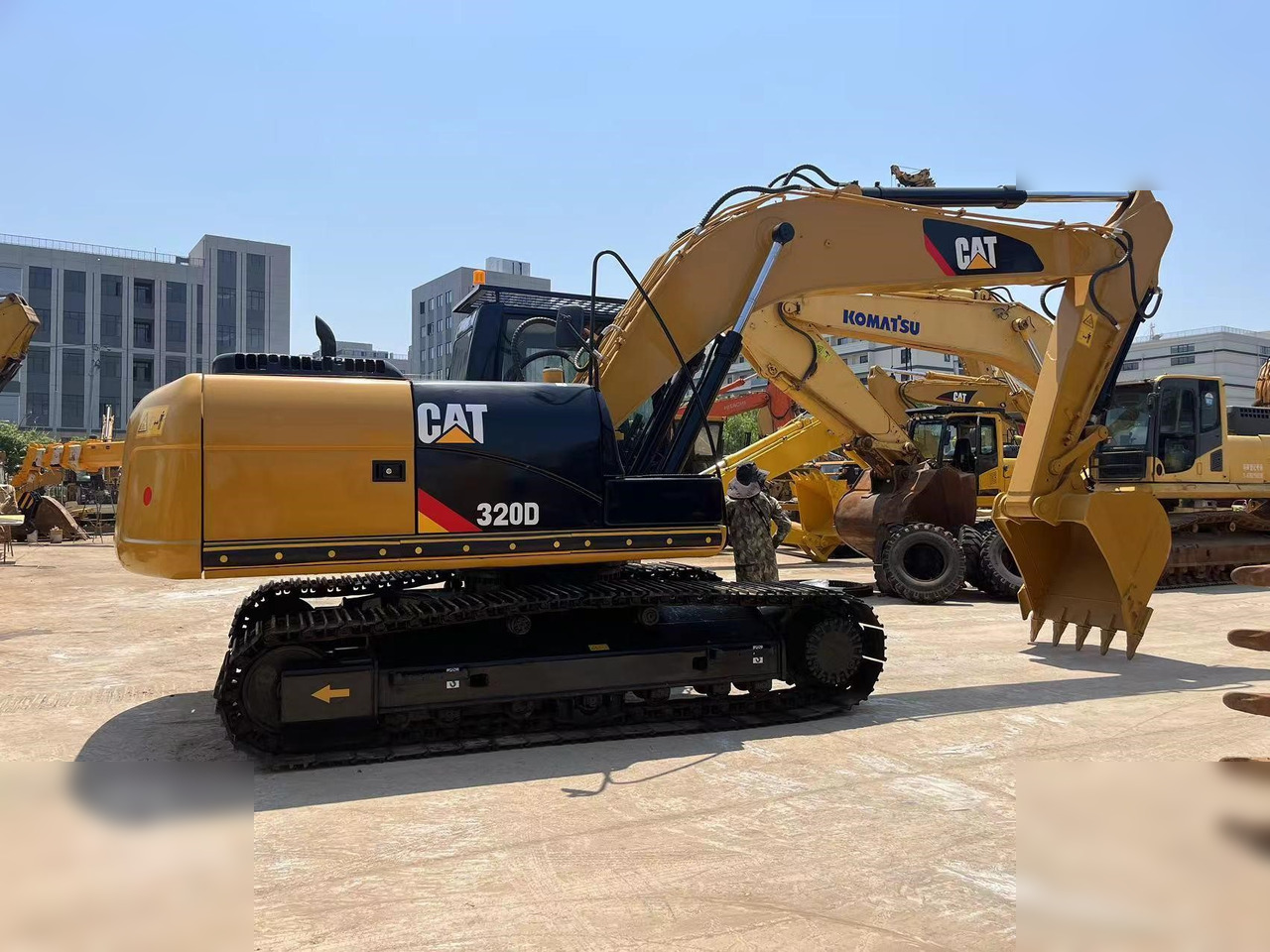CATERPILLAR 320D - מחפר סורק: תמונה 2 CATERPILLAR 320D - מחפר סורק: תמונה 2