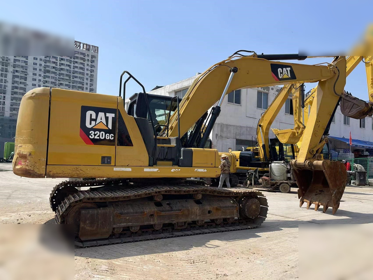 CATERPILLAR 320GC - מחפר סורק: תמונה 2 CATERPILLAR 320GC - מחפר סורק: תמונה 2