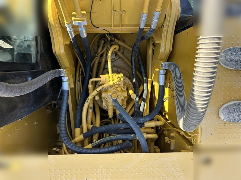 מחפר סורק CATERPILLAR 323D: תמונה 8