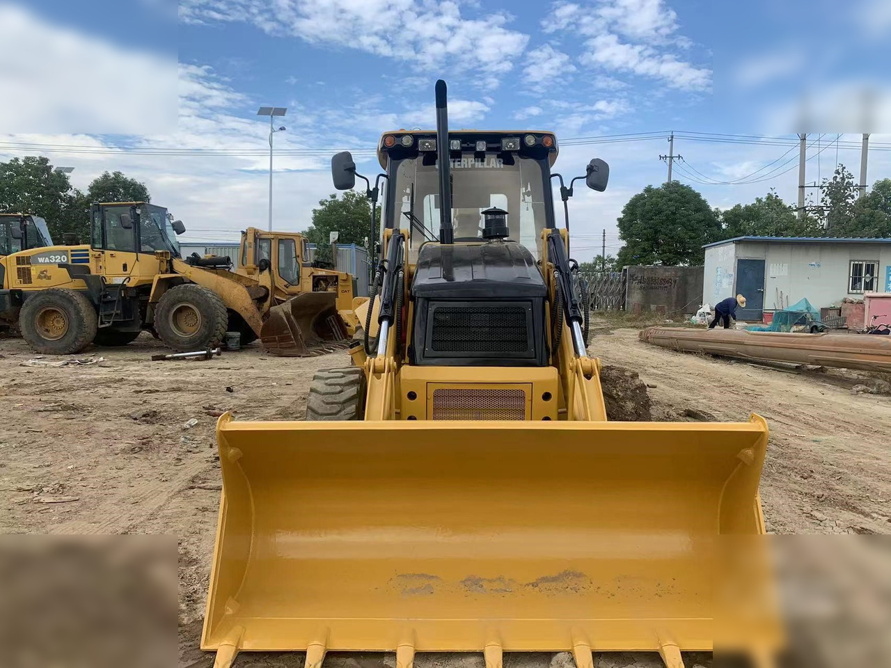 CATERPILLAR 420F - מחפרון: תמונה 1 CATERPILLAR 420F - מחפרון: תמונה 1