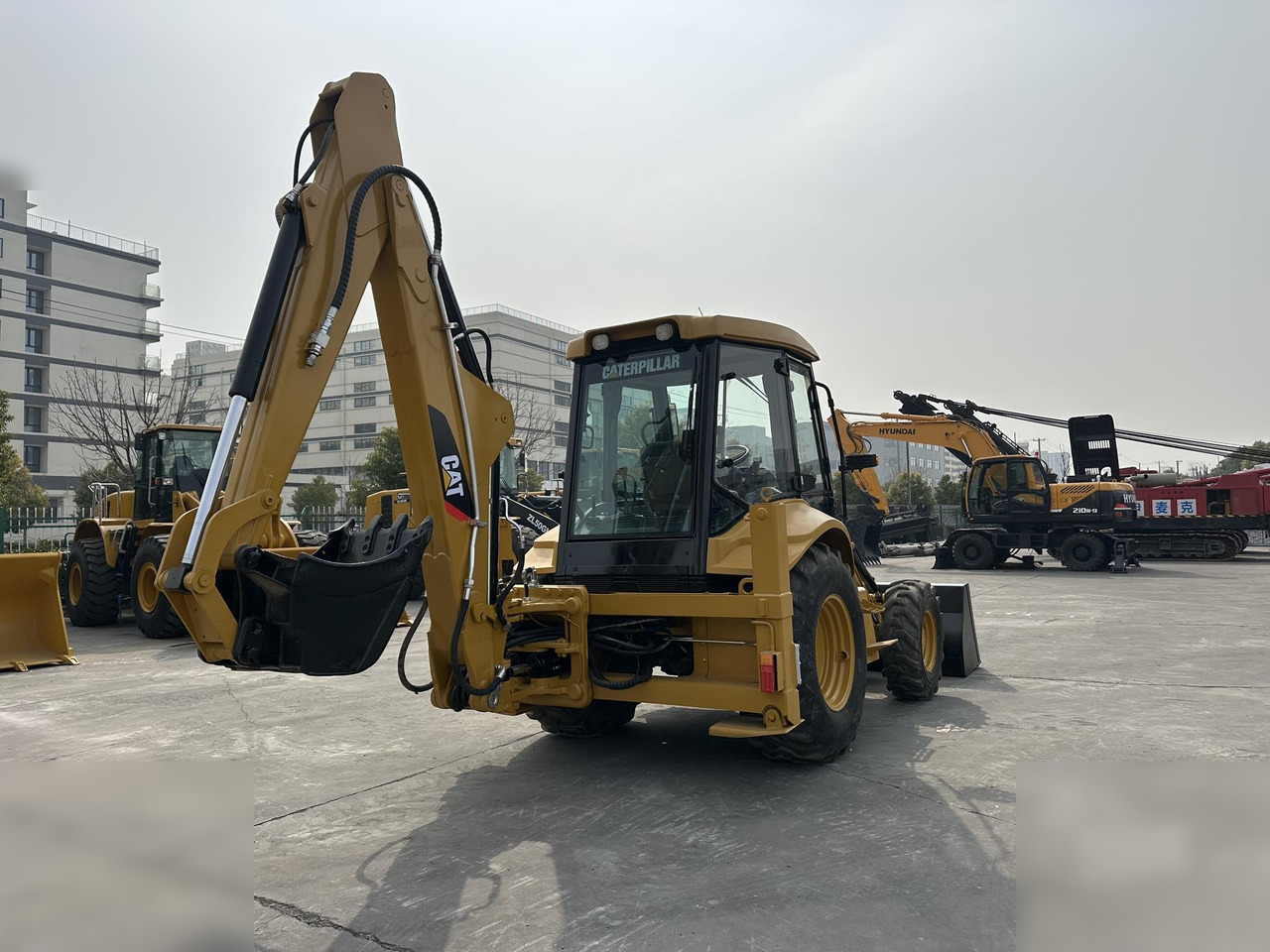 CATERPILLAR 420F - מחפרון: תמונה 4 CATERPILLAR 420F - מחפרון: תמונה 4