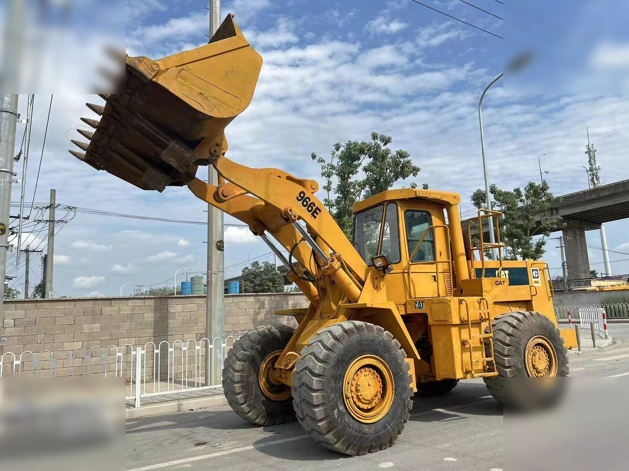 CATERPILLAR 966E - מעמיס גלגלים: תמונה 3 CATERPILLAR 966E - מעמיס גלגלים: תמונה 3