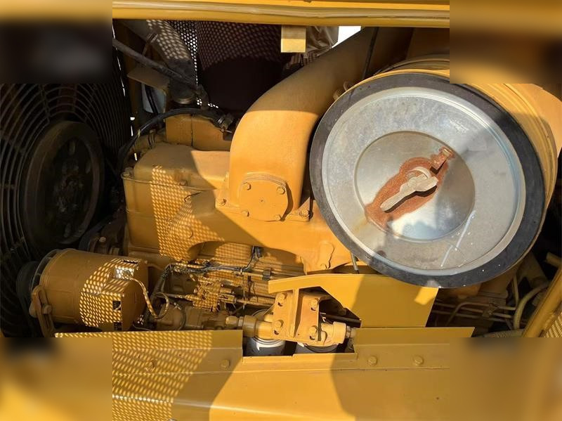 דחפור CATERPILLAR D8R: תמונה 8
