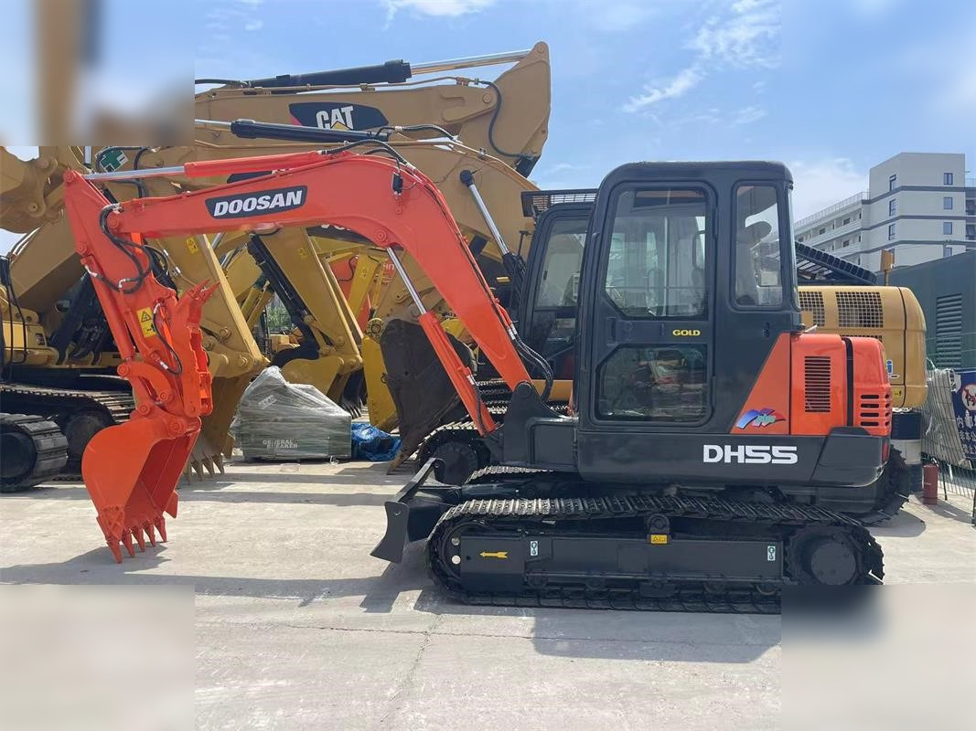 DOOSAN DH55-V - מיני מחפר: תמונה 1 DOOSAN DH55-V - מיני מחפר: תמונה 1