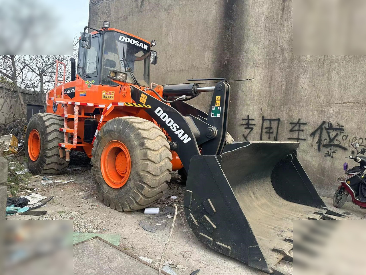 DOOSAN DL503 - מעמיס גלגלים: תמונה 2 DOOSAN DL503 - מעמיס גלגלים: תמונה 2