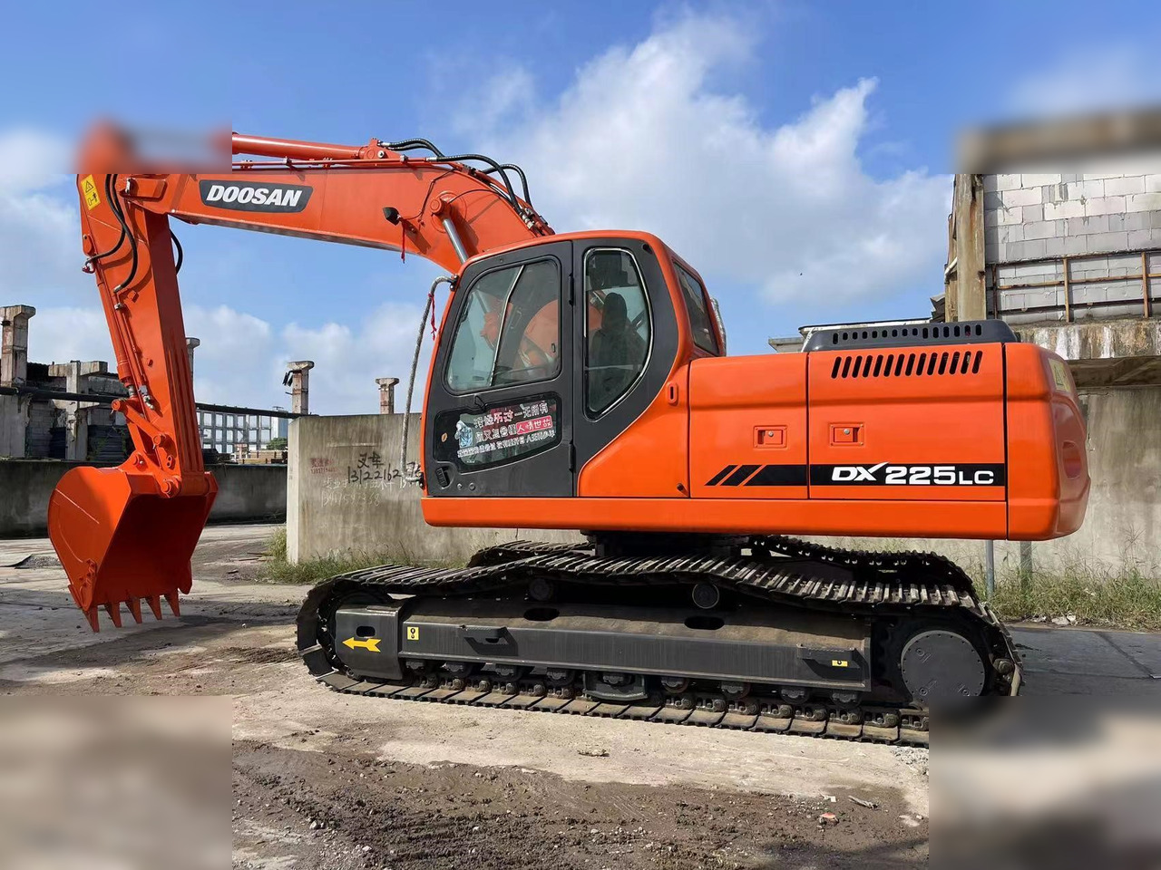 DOOSAN DX225 LCA - מחפר סורק: תמונה 1 DOOSAN DX225 LCA - מחפר סורק: תמונה 1