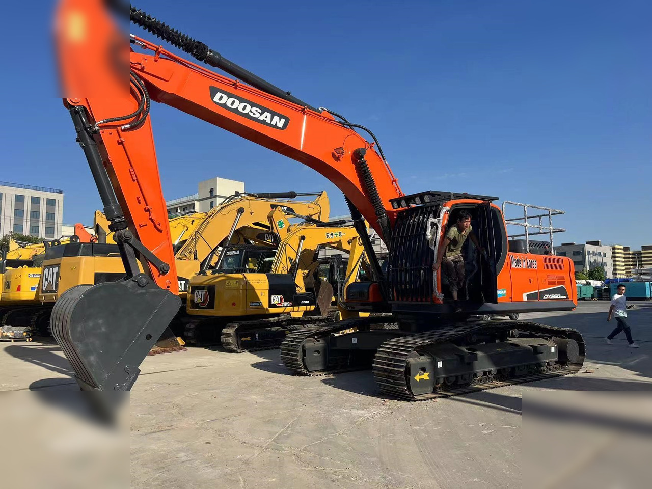 DOOSAN DX260 LC - מחפר סורק: תמונה 1 DOOSAN DX260 LC - מחפר סורק: תמונה 1