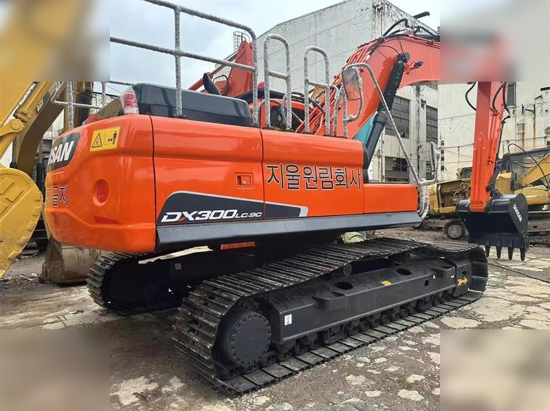 DOOSAN DX300 LC-9C - מחפר סורק: תמונה 1 DOOSAN DX300 LC-9C - מחפר סורק: תמונה 1