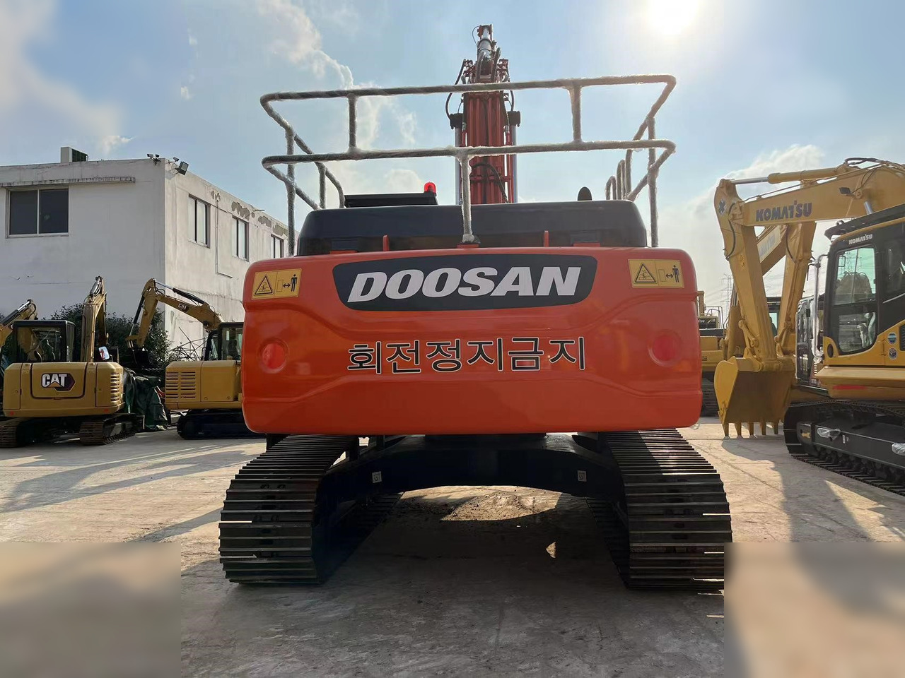 DOOSAN DX300 LC-9C - מחפר סורק: תמונה 2 DOOSAN DX300 LC-9C - מחפר סורק: תמונה 2