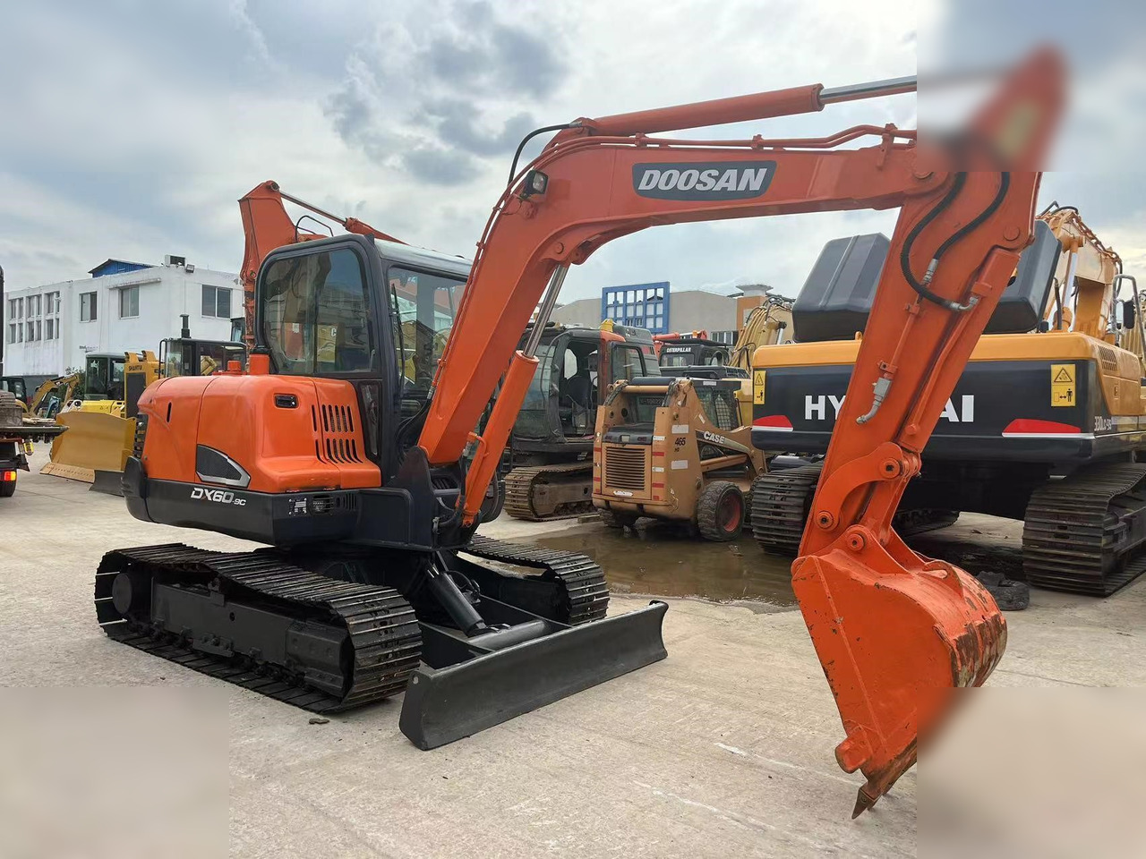 DOOSAN DX60-9C - מחפר סורק: תמונה 1 DOOSAN DX60-9C - מחפר סורק: תמונה 1